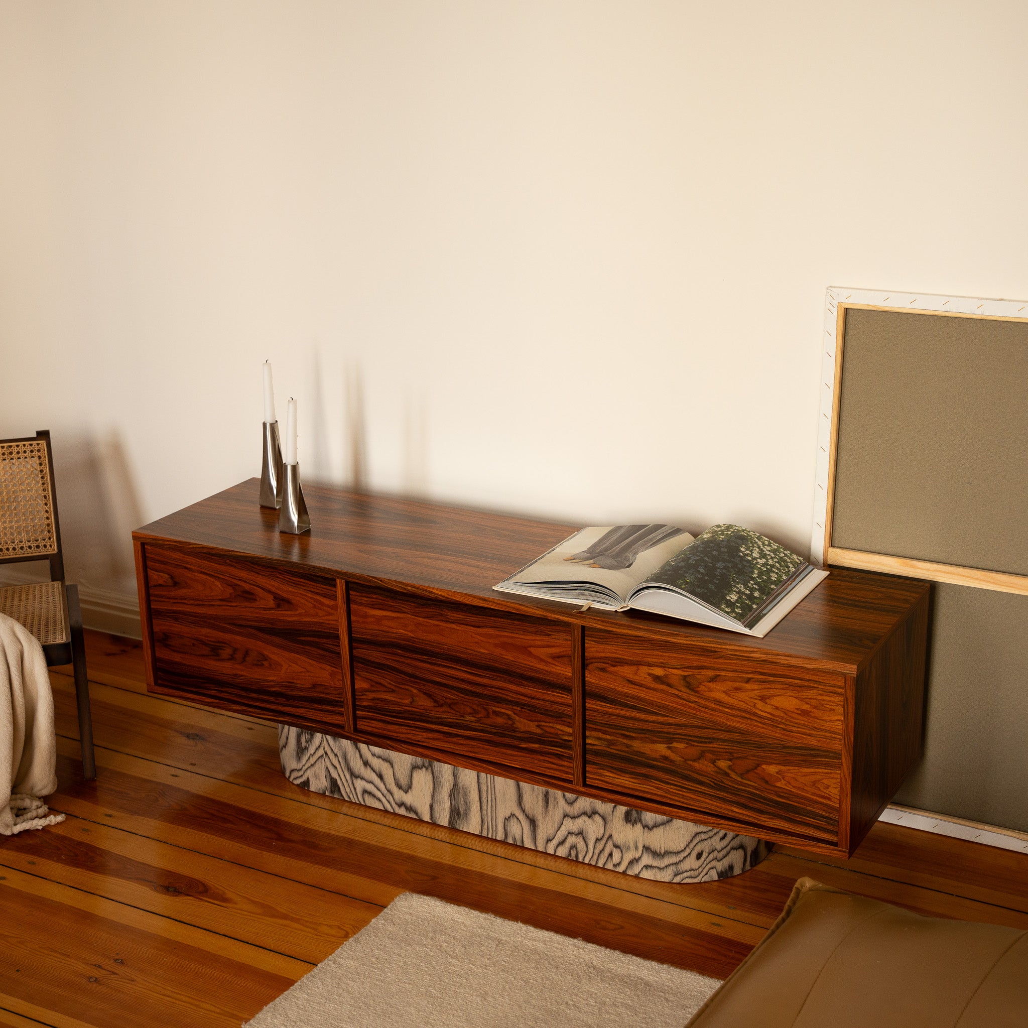 IRI Sideboard