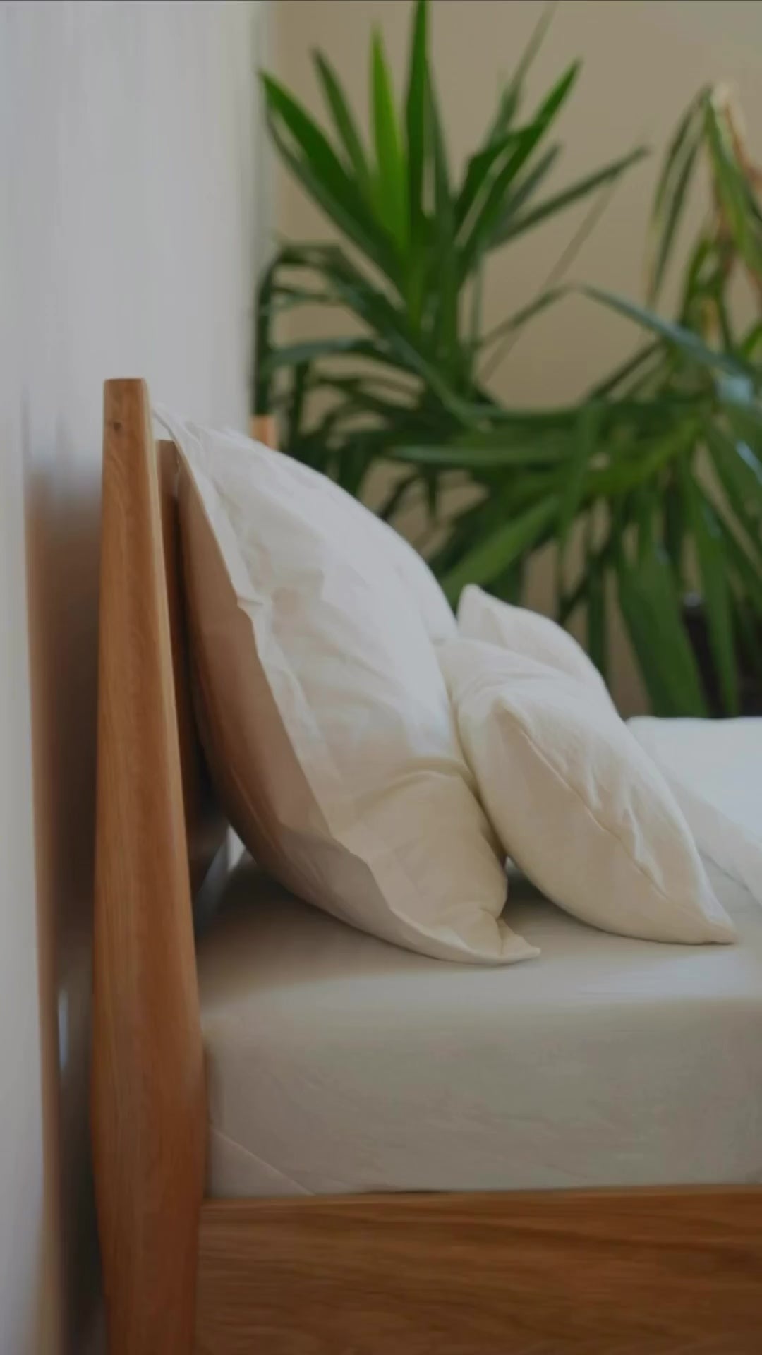 Load video: AURA Bed